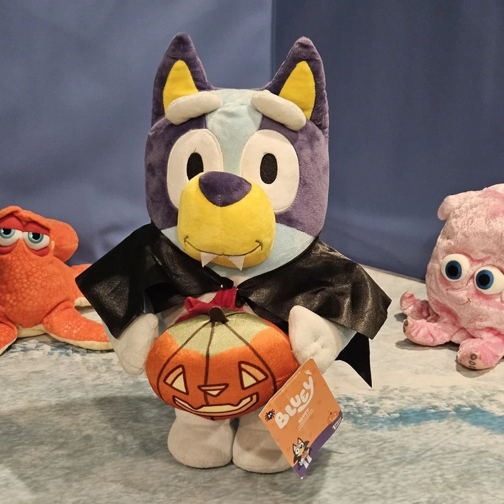 Bluey Vampire Pumpkin Plush Greeter 18